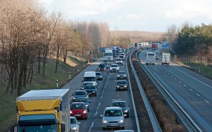 Beállt az M5-ös autópálya forgalma az M0-s elõtt